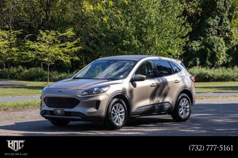 Used 2020 Ford Escape SE image 1