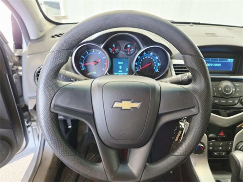 Used 2011 Chevrolet Cruze LS image 15