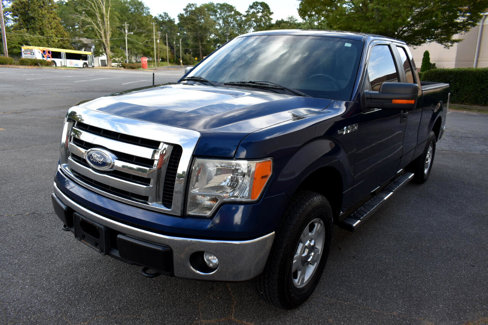 Used 2011 Ford F150 XLT w/ XLT Convenience Pkg image 2