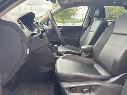 Used 2018 Volkswagen Tiguan SEL image 17