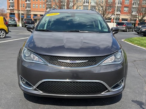 Used 2020 Chrysler Pacifica Touring-L image 2