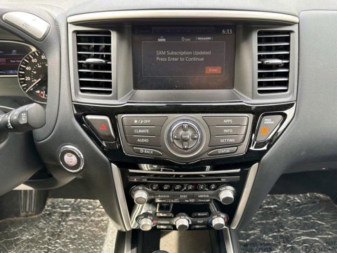 Used 2020 Nissan Pathfinder SV image 26