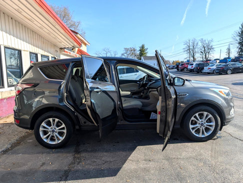 Used 2017 Ford Escape SE image 16