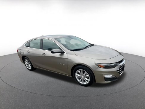 Used 2024 Chevrolet Malibu LT image 2