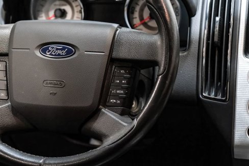 Used 2010 Ford Edge SEL image 29
