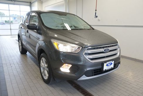Certified 2019 Ford Escape SE image 16