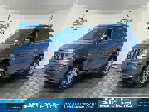 Used 2018 Jeep Grand Cherokee Laredo image 1