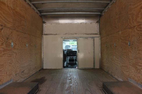 Used 2010 Ford E-350 and Econoline 350 Super Duty image 36