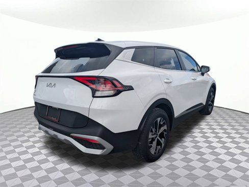 Used 2025 Kia Sportage EX image 2