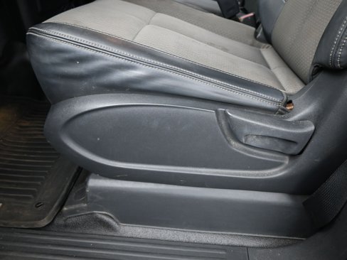 Used 2017 Nissan Titan S image 11