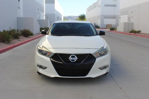 Used 2018 Nissan Maxima SR w/ Midnight Edition image 2