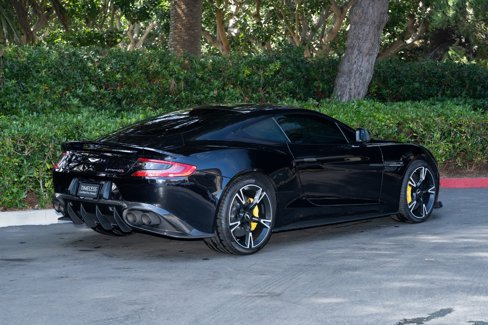 Used 2018 Aston Martin Vanquish S image 3