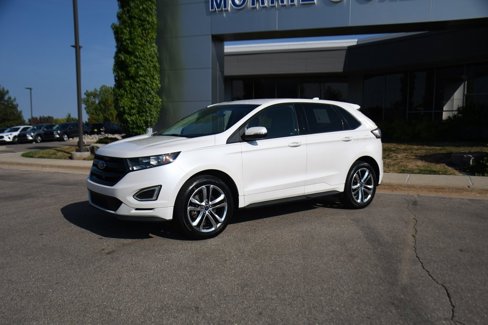 Used 2018 Ford Edge Sport w/ Technology Package image 2
