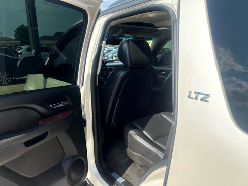 Used 2014 Chevrolet Tahoe LTZ image 37