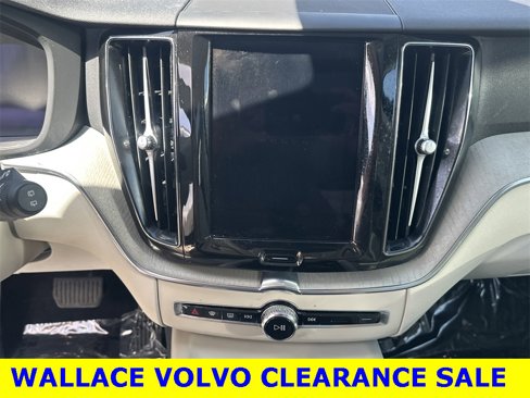 Used 2024 Volvo XC60 B5 Plus w/ Protection Package Premier image 11