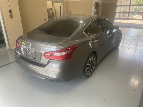 Used 2018 Nissan Altima 2.5 SV image 7