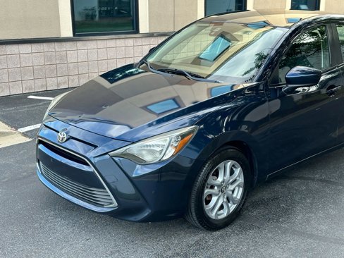 Used 2017 Toyota Yaris iA image 8