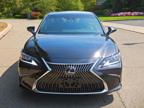 Used 2021 Lexus ES 250 w/ Premium Package image 4