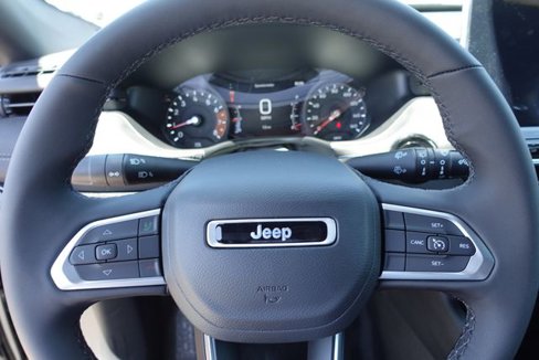 New 2025 Jeep Compass Latitude w/ Altitude Special Edition image 14