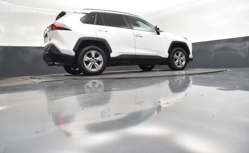 Used 2022 Toyota RAV4 XLE image 43