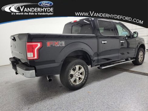 Used 2017 Ford F150 XLT w/ Equipment Group 302A Luxury image 3