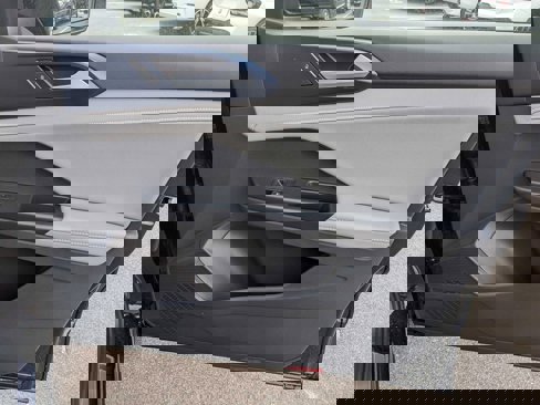 New 2024 Volkswagen Taos SE image 34