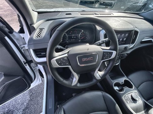 Used 2024 GMC Terrain SLT image 15