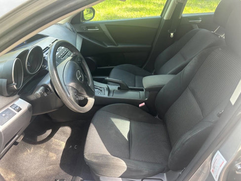 Used 2013 MAZDA MAZDA3 i Sport image 11
