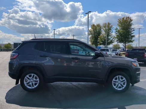 Used 2018 Jeep Compass Sport image 6