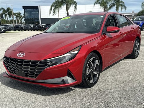 Certified 2023 Hyundai Elantra Limited image 2