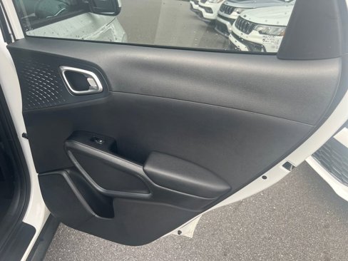 Used 2021 Kia Soul S image 19