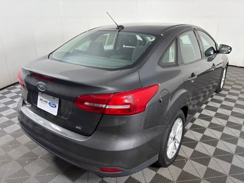 Used 2015 Ford Focus SE image 7