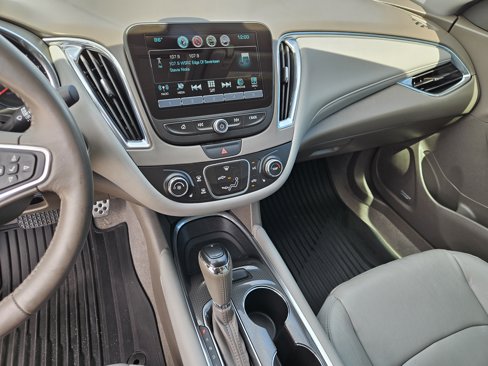 Certified 2017 Chevrolet Malibu LT w/ Leather Package image 23