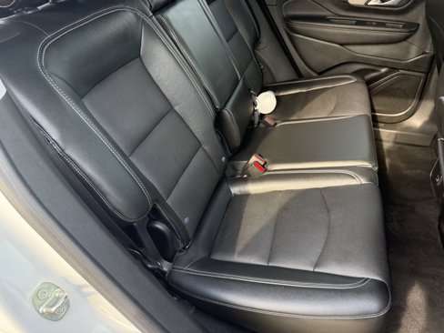 Used 2023 GMC Terrain SLT image 20