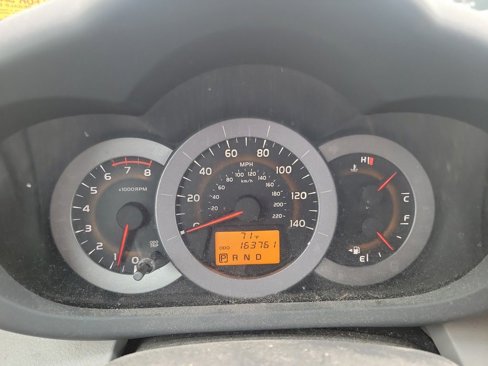 Used 2011 Toyota RAV4 4WD image 15