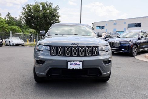 Used 2019 Jeep Grand Cherokee Altitude image 2