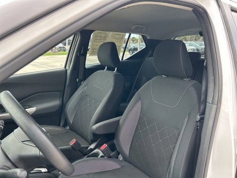 Used 2019 Nissan Kicks SV image 13
