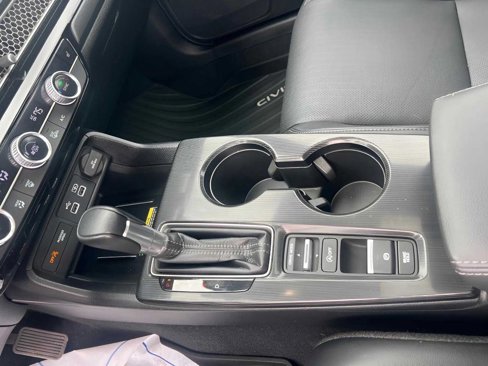 Used 2023 Honda Civic Touring image 10