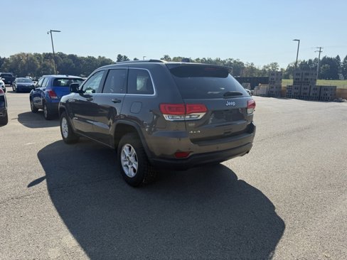 Used 2017 Jeep Grand Cherokee Laredo w/ Quick Order Package 23E image 8