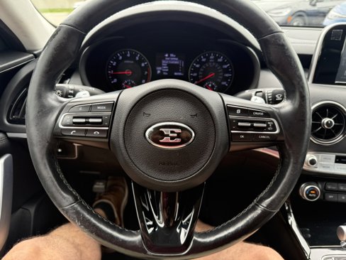 Used 2019 Kia Stinger image 13