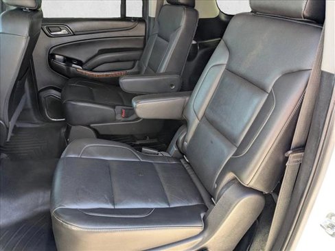 Used 2018 Chevrolet Suburban Premier image 19