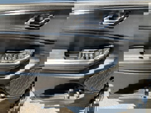 Certified 2024 Jeep Grand Cherokee Altitude image 21