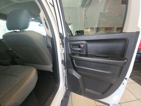 Used 2019 RAM 1500 Tradesman w/ Tradesman SXT Package image 28