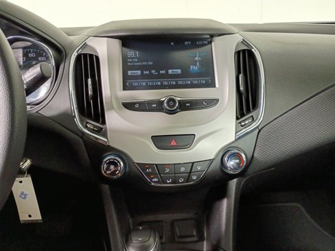 Used 2017 Chevrolet Cruze LS image 19