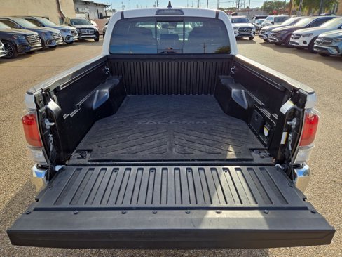 Used 2023 Toyota Tacoma TRD Off-Road image 12