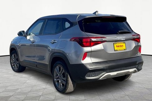 Used 2023 Kia Seltos LX image 10