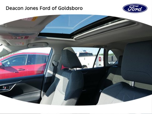 Used 2021 Toyota RAV4 XLE image 23