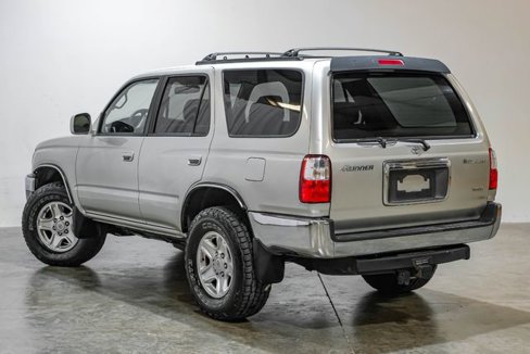 Used 2002 Toyota 4Runner SR5 image 11