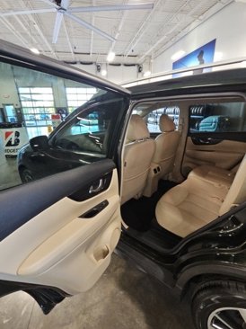 Used 2020 Nissan Rogue SL image 29