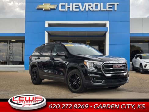 Used 2023 GMC Terrain AT4 image 1